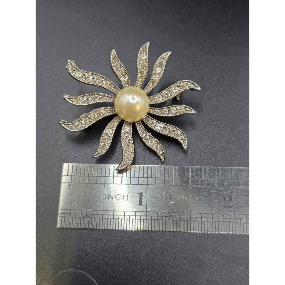 Gorgeous Vintage Signed Hobe Rhinestone Faux Pearl Sunburst Flower Pin Brooch